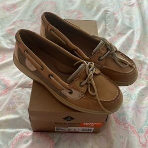 SPERRY angelfish linen/oat boat shoe size 8!